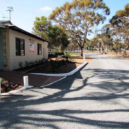Acclaim Gateway Caravan Park Dundas Extérieur photo