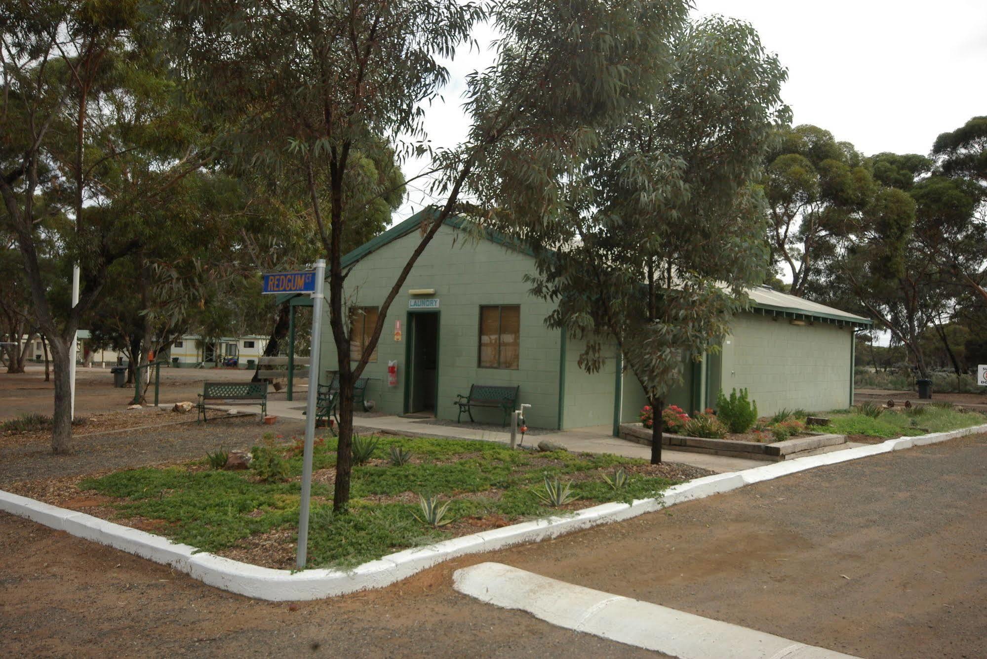 Acclaim Gateway Caravan Park Dundas Extérieur photo